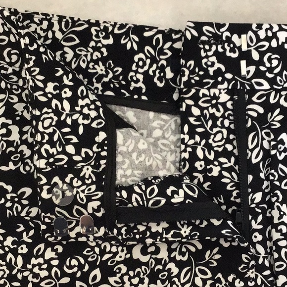 Land’N Sea flowered shorts - Picture 5 of 8